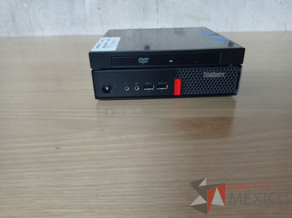 Lote 215 - Desktop Tiny Lenovo, ThinkCentre M710Q, Disco Duro 128 MB, 8GB RAM, Monitor 20"