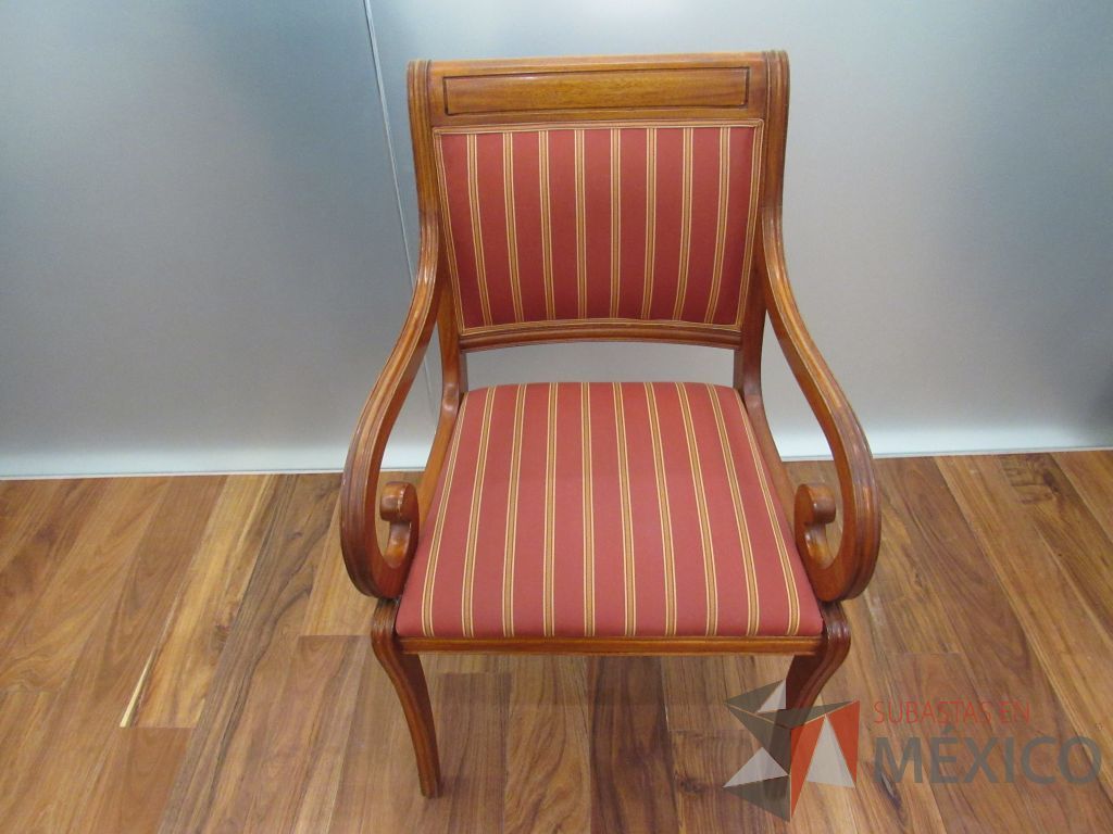 Lote 022 - Silla de visita con 4 patas, asiento y respaldo en tela color naranja - Imagen 9