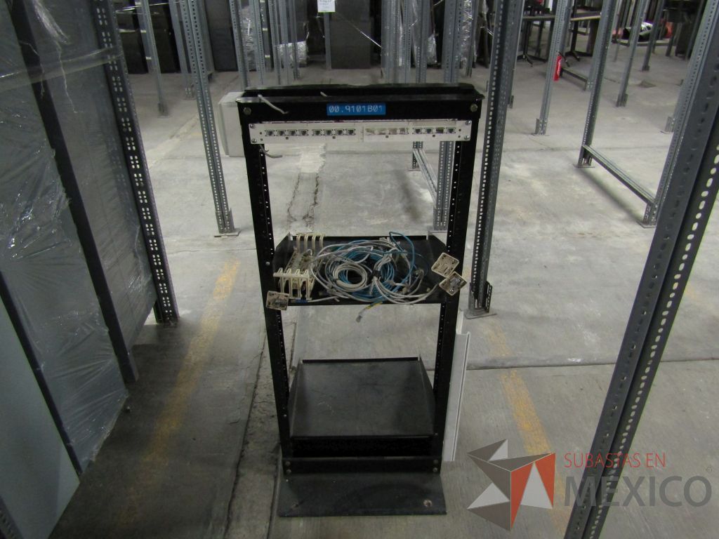 Lote 002 - 13 Racks para equipo de comunicaciones - Imagen 10