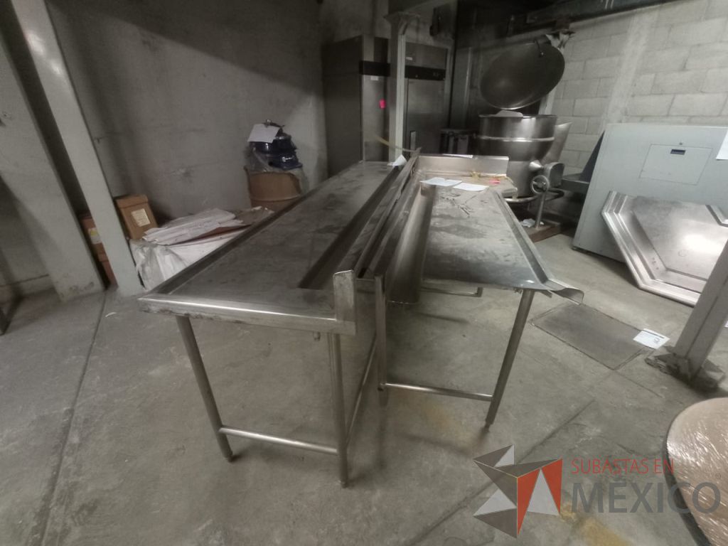 Lote 017 - 1 Mesa de Acero Inoxidable (3pzas), 1 Congelador industrial, 1 Freidora industrial - Imagen 20