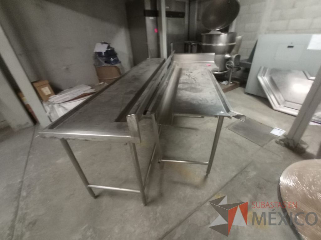 Lote 017 - 1 Mesa de Acero Inoxidable (3pzas), 1 Congelador industrial, 1 Freidora industrial - Imagen 25