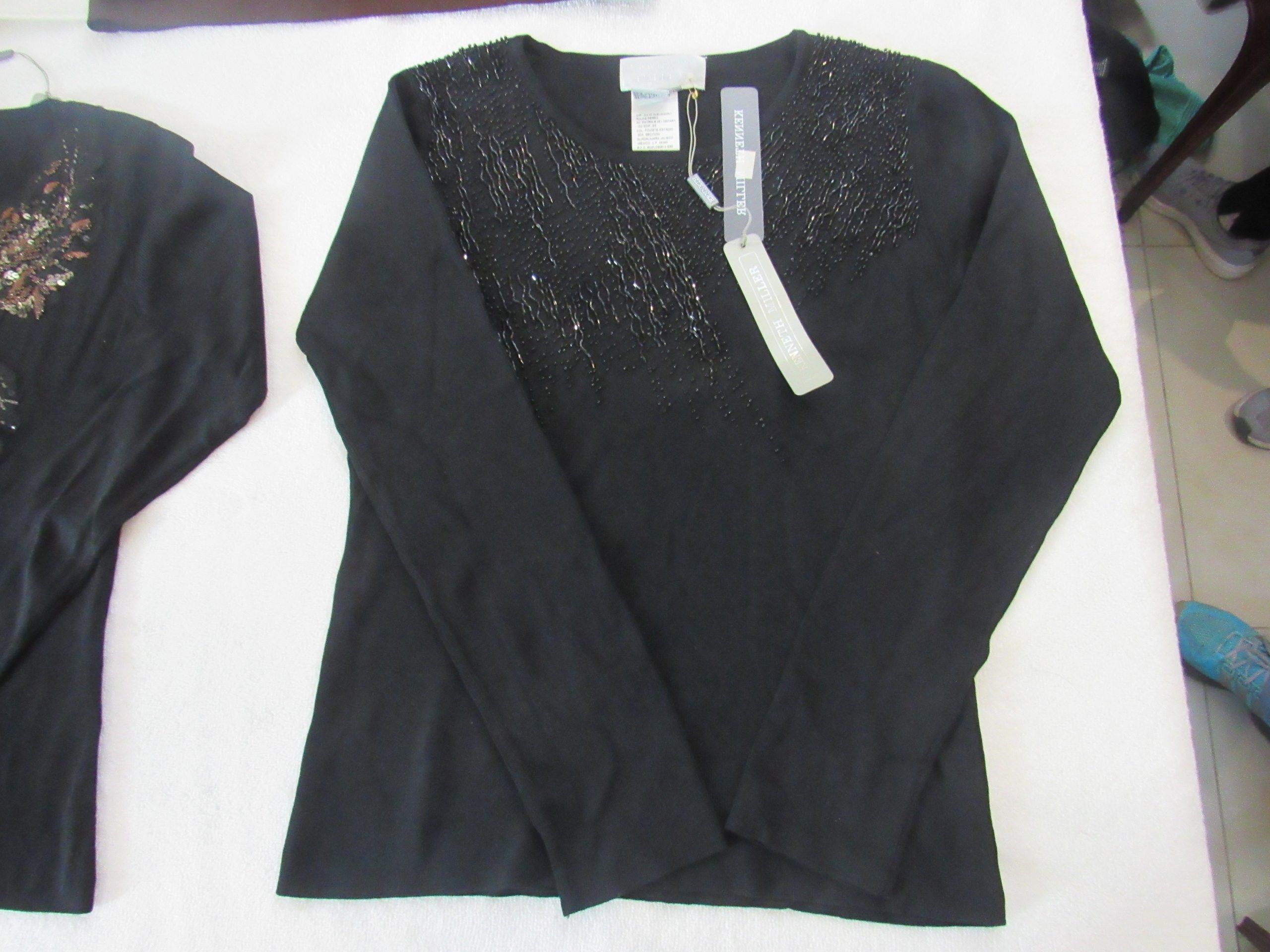 Lote 002 - 500 Blusas para dama de diferentes marcas y modelos en tallas S, M, L y XL - Imagen 3
