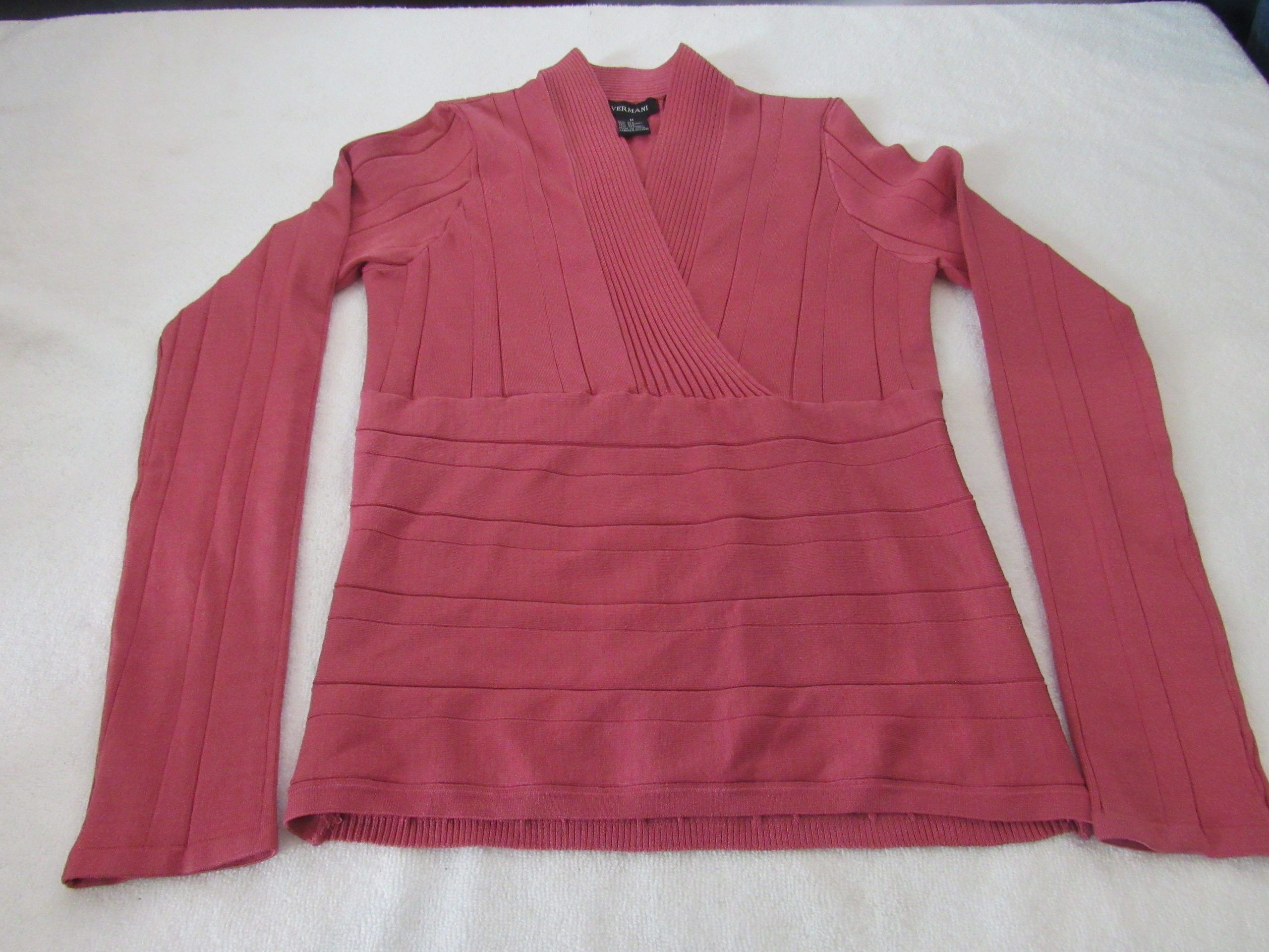 Lote 002 - 500 Blusas para dama de diferentes marcas y modelos en tallas S, M, L y XL - Imagen 58
