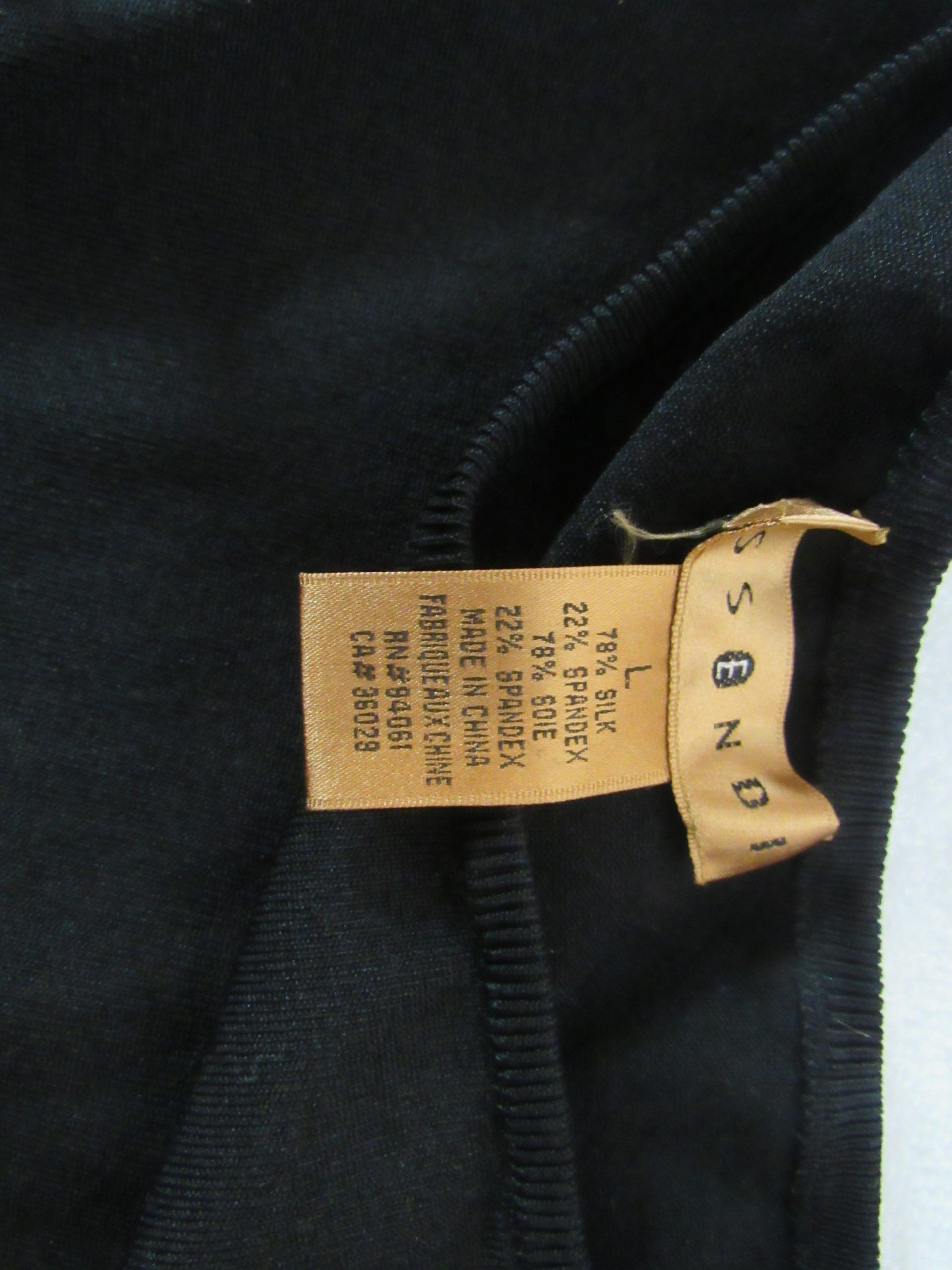 Lote 002 - 500 Blusas para dama de diferentes marcas y modelos en tallas S, M, L y XL - Imagen 65