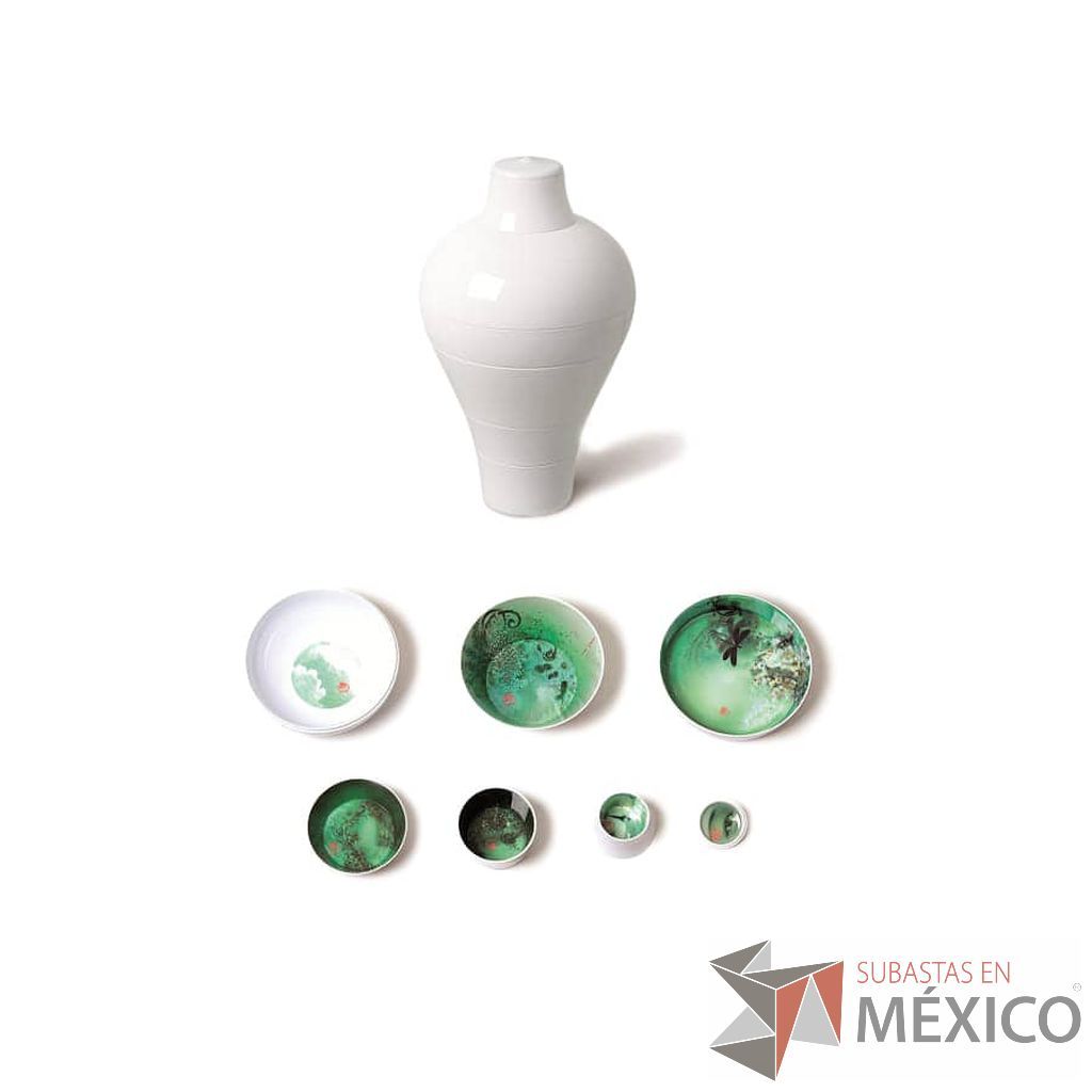 Lote 041 - Set de Mesa Luso Blanco / Osorio, Yuan 8 piezas Beige / D'antan, Ming Gris 6 piezas apilables y Ming Aqua Blanco - Imagen 10