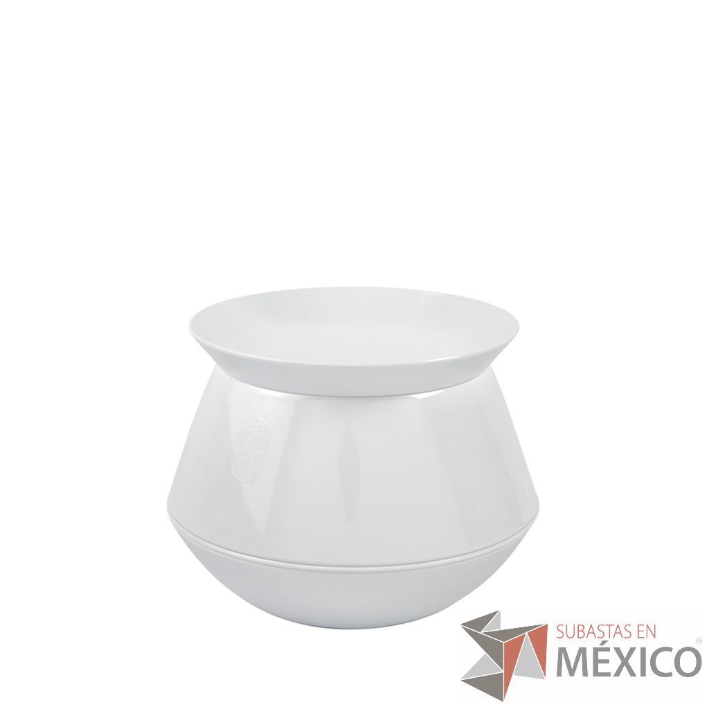 Lote 041 - Set de Mesa Luso Blanco / Osorio, Yuan 8 piezas Beige / D'antan, Ming Gris 6 piezas apilables y Ming Aqua Blanco - Imagen 3
