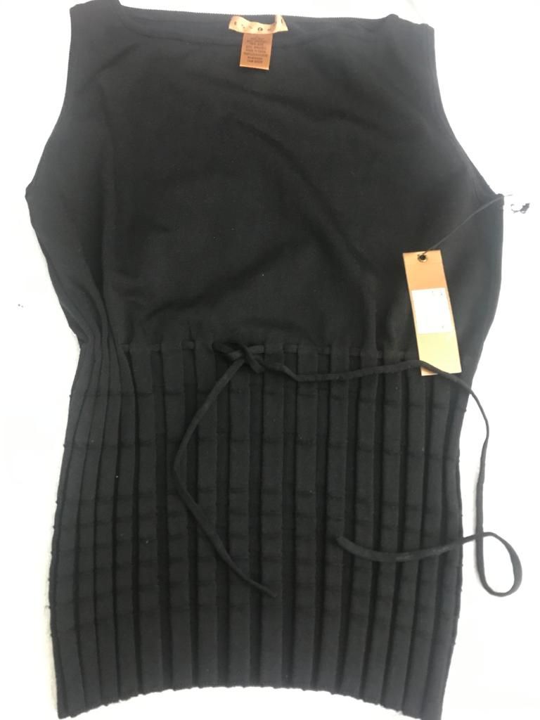 Lote 002 - 500 Blusas para dama de diferentes marcas y modelos en tallas S, M, L y XL - Imagen 127