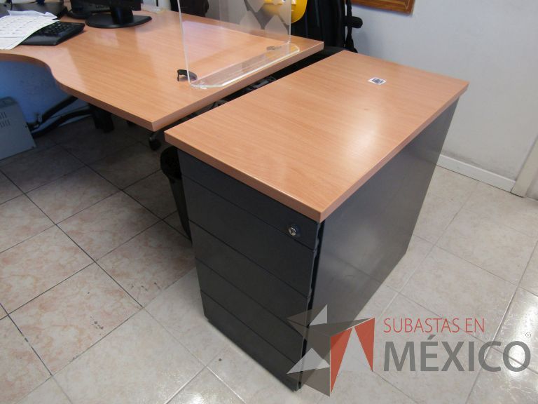 Lote 010 - Archivero metálico con 4 cajones y cubierta color madera - Imagen 3