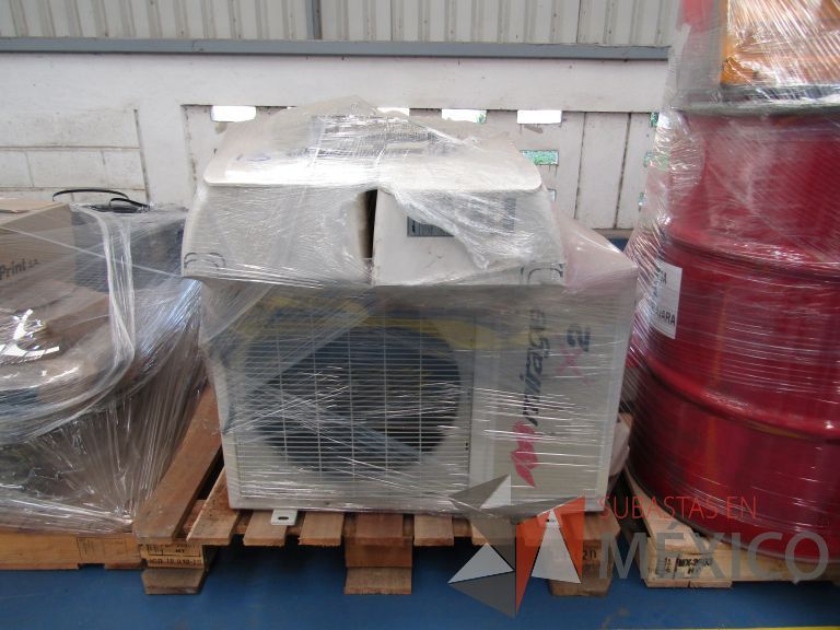Lote 045 - 2 Condensadores con mini Split