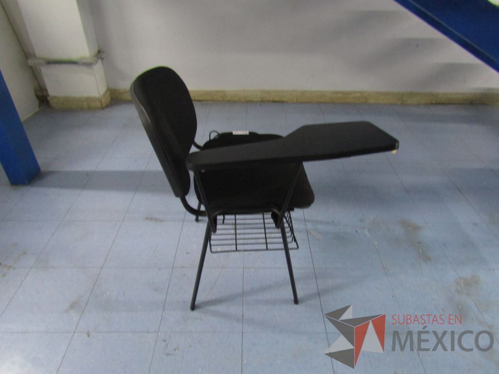 Lote 080 - Silla con paleta, asiento y respaldo en tela color negro - Imagen 13