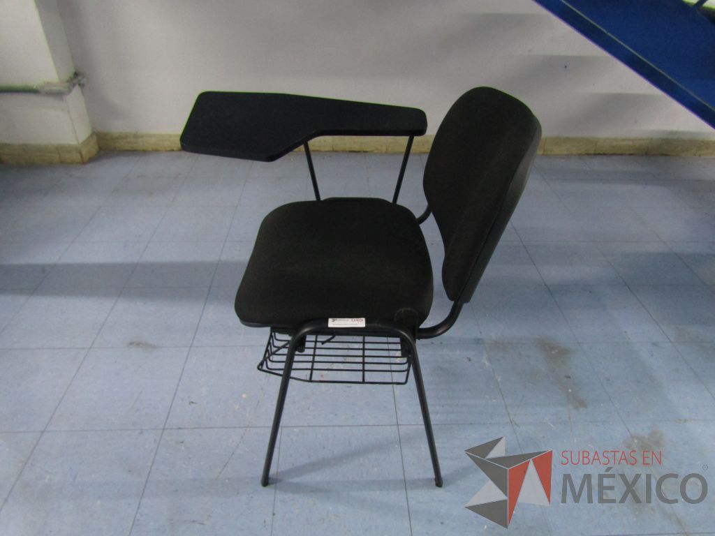 Lote 080 - Silla con paleta, asiento y respaldo en tela color negro - Imagen 8