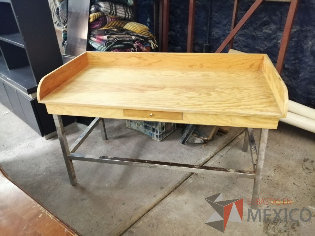Lote 161 - 2 Cubiertas de escritorio con 1 cajón sin base metálica ni patas (color madera, negro ,deslavado, Tiffany y gris)