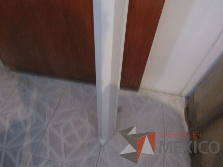 Lote 017 - Lote de 2 pantallas manuales para proyector, 1 de 220 cm y la otra de 185 cm - Imagen 4