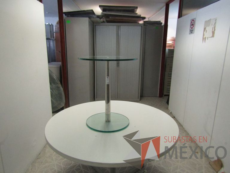 Lote 078 - Mesa redonda con superficie y base de cristal - Imagen 3