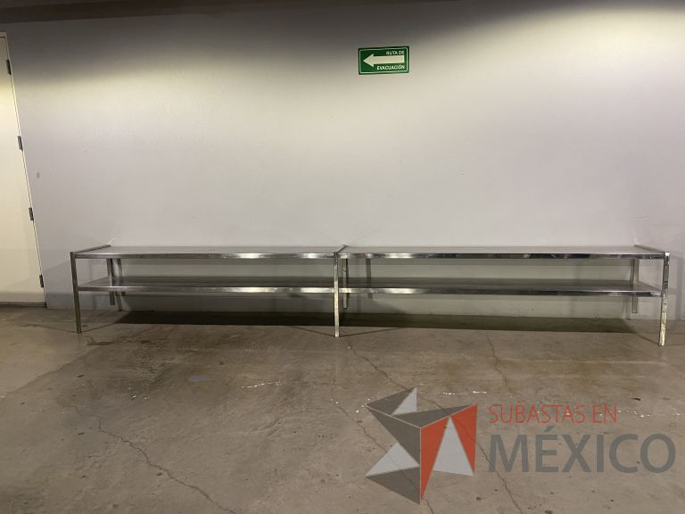 Lote 002 - Repisa de acero inoxidable