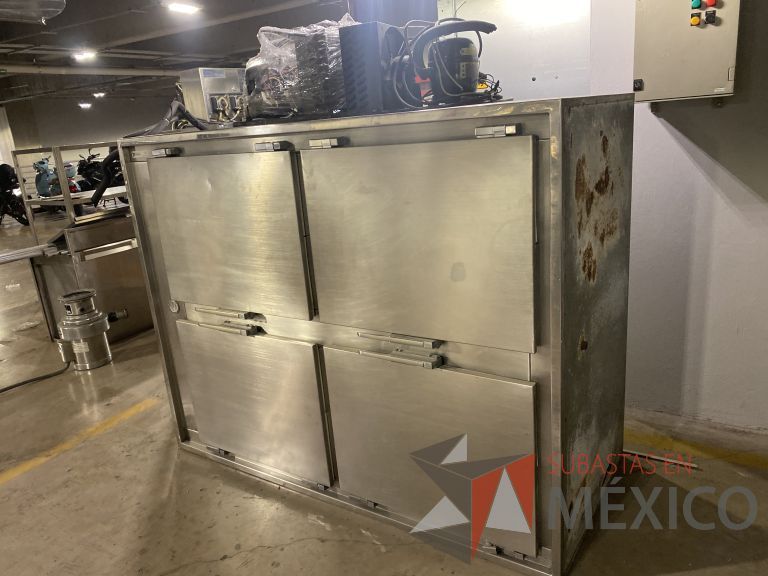 Lote 017 - Refrigerador de 4 puertas desmontables de acero inoxidable - Imagen 18