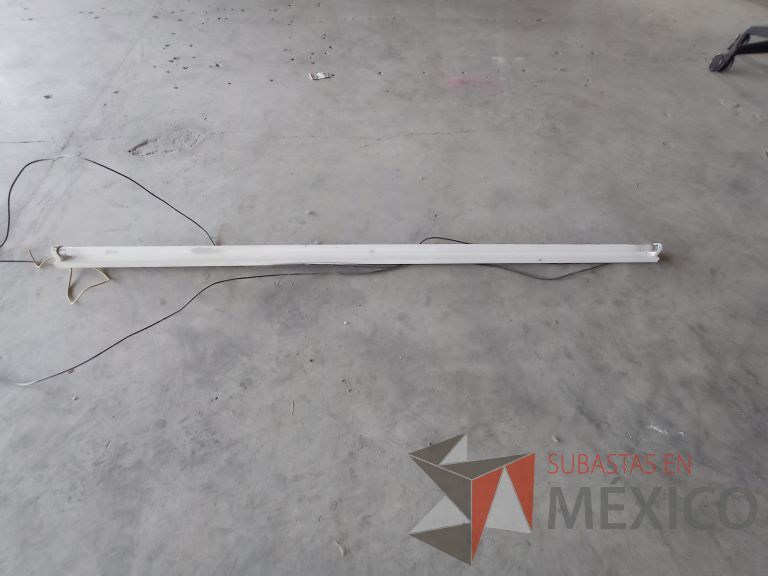 Lote 002 - 35 Lamparas de diferentes modelos - Imagen 11
