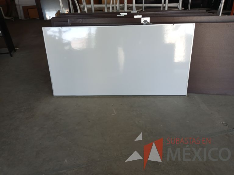 Lote 009 - 15 Pizarrones blancos varias medidas - Imagen 6