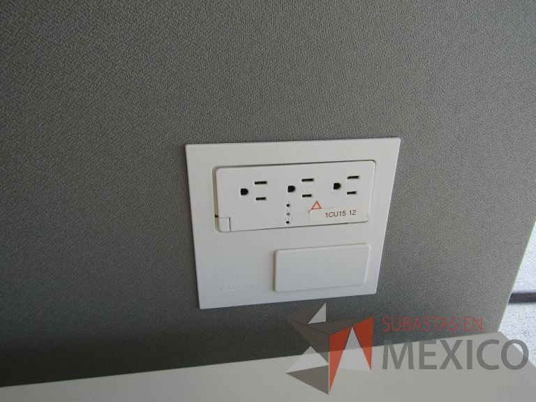 Lote 001 - Estación de trabajo lineal para 2 personas - Imagen 18