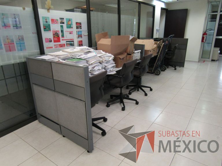 Lote 039 - Estación de trabajo lineal para 6 personas - Imagen 3