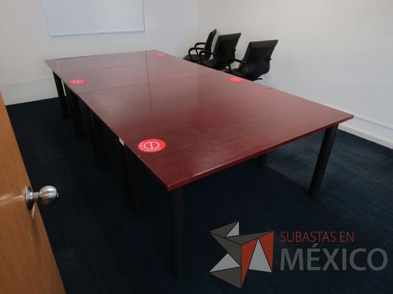 Lote 072 - 2 Mesas de trabajo cubierta color café - Imagen 2