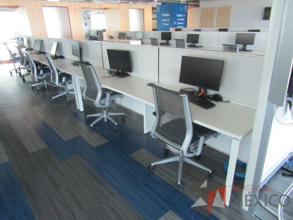 Lote 007 - Estación de trabajo para 12 personas - Imagen 5