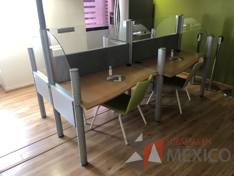 Lote 001 - Estación de trabajo para 4 personas - Imagen 4