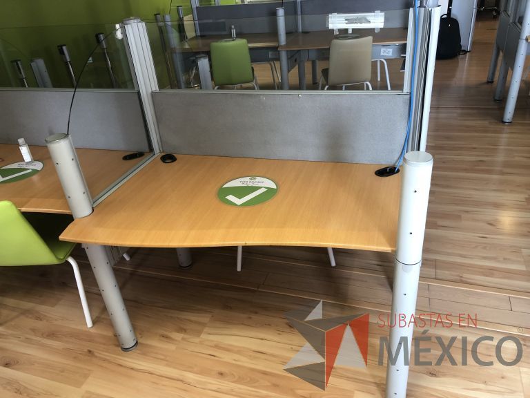 Lote 001 - Estación de trabajo para 4 personas - Imagen 6