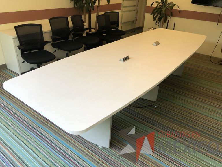 Lote 049 - Mesa de sala de juntas para 12 personas - Imagen 4