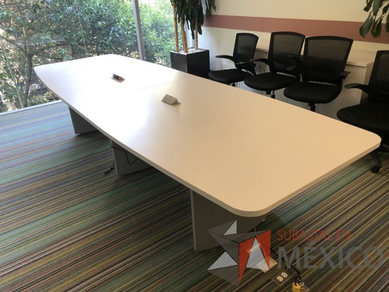 Lote 049 - Mesa de sala de juntas para 12 personas - Imagen 5