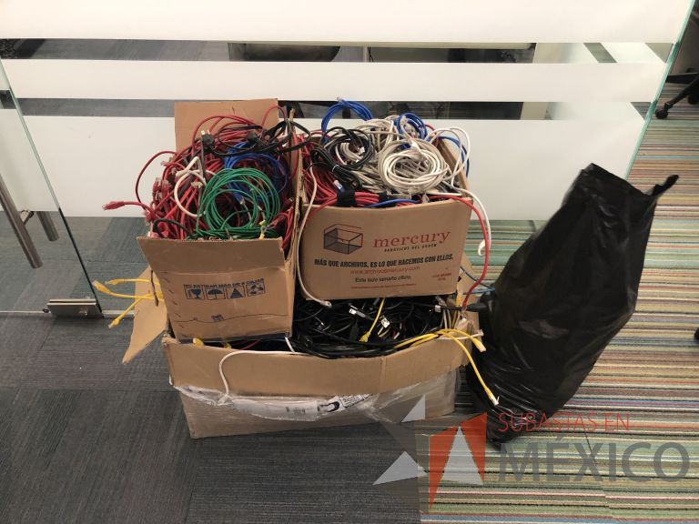 Lote 069 - 3 Cajas con cable de red. ( CAT. 6, aprox. 600 pzas) - Imagen 2