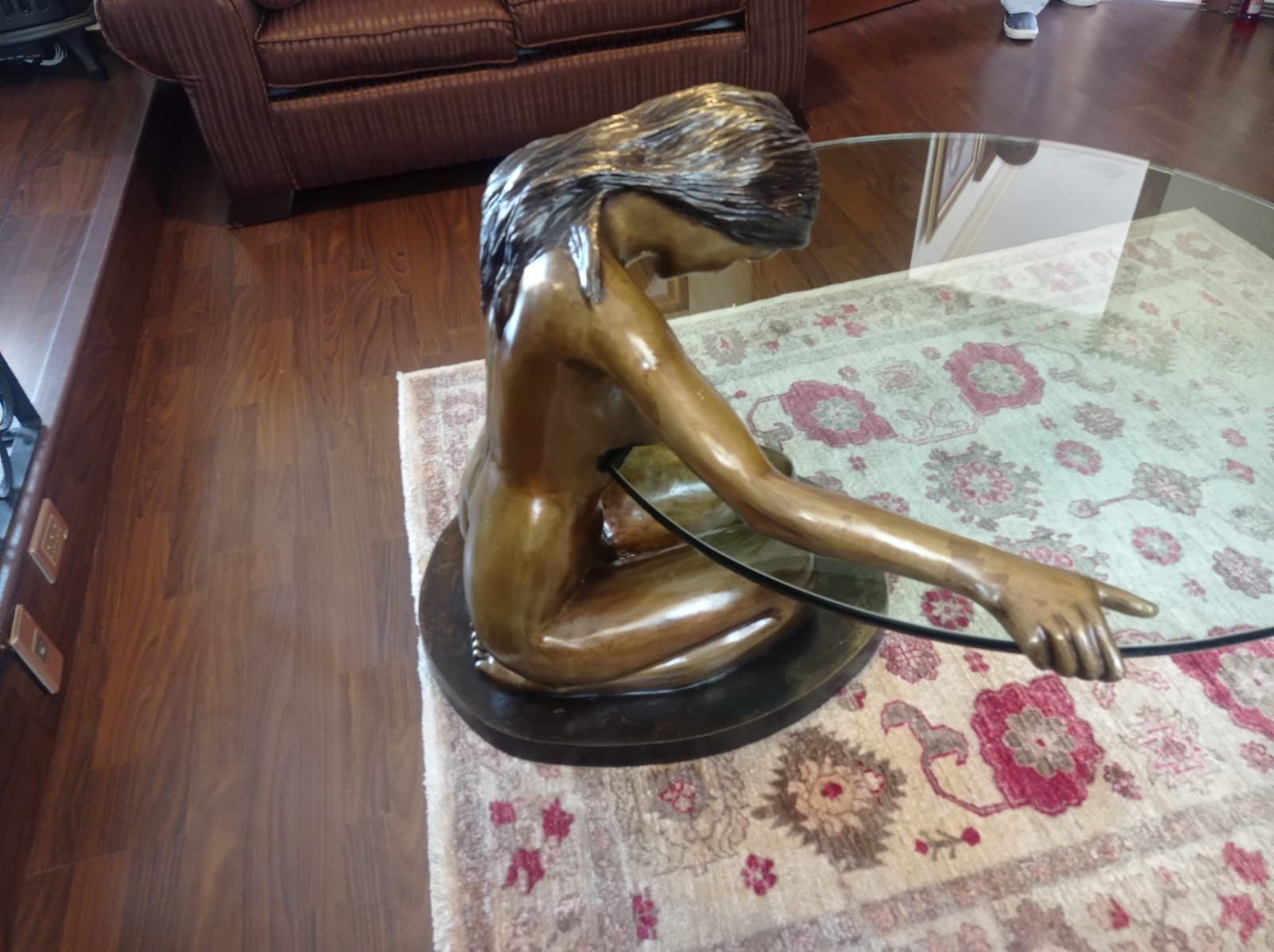 Lote 023 - Mesa mujer - Sin firma - Bronce y Vidrio - Imagen 10