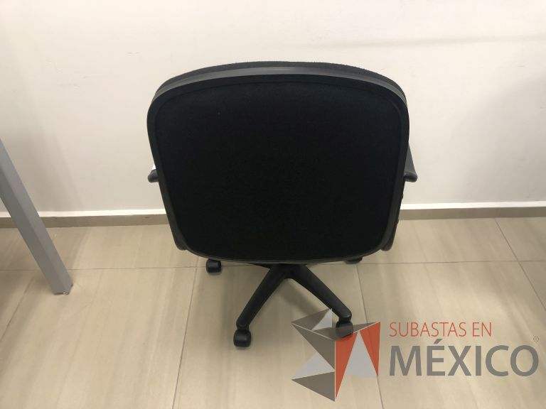 Lote 029 - Sillas ejecutivas con ruedas, asiento y respaldo - Imagen 5