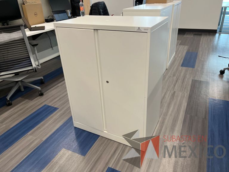 Lote 024 - Gabinete vertical de 2 puertas y 2 entrepaños color blanco - Imagen 7