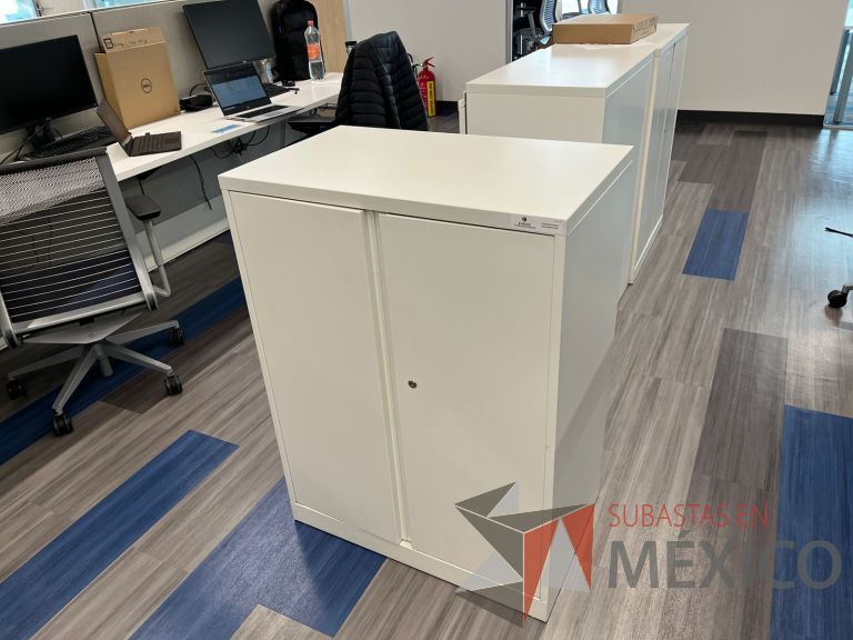 Lote 024 - Gabinete vertical de 2 puertas y 2 entrepaños color blanco - Imagen 8