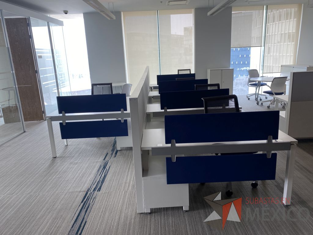 Lote 020 - Estación de trabajo para 5 personas - Imagen 2
