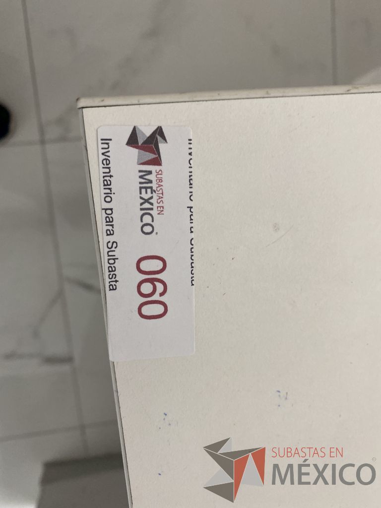 Lote 022 - Mesa de trabajo rectangular - Imagen 2