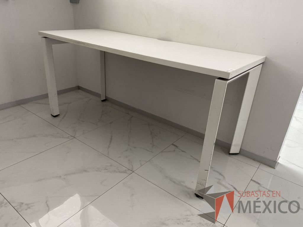 Lote 022 - Mesa de trabajo rectangular - Imagen 6