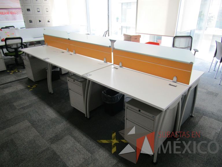 Lote 208 - Estación de trabajo para 6 personas - Imagen 3