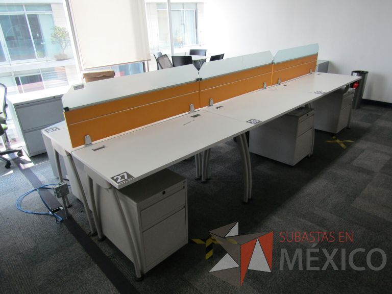 Lote 208 - Estación de trabajo para 6 personas - Imagen 6