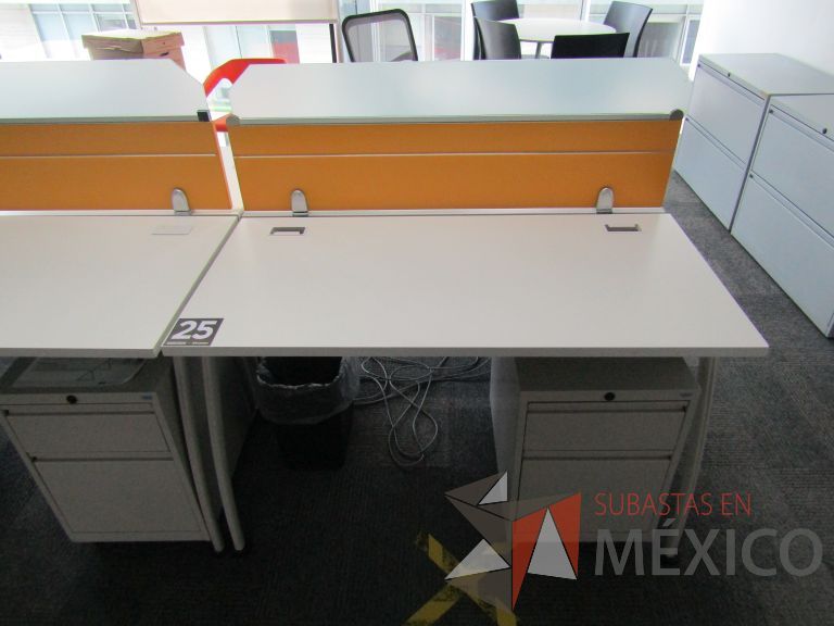 Lote 208 - Estación de trabajo para 6 personas - Imagen 9