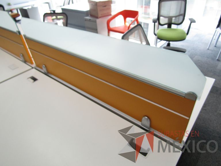 Lote 208 - Estación de trabajo para 6 personas - Imagen 11