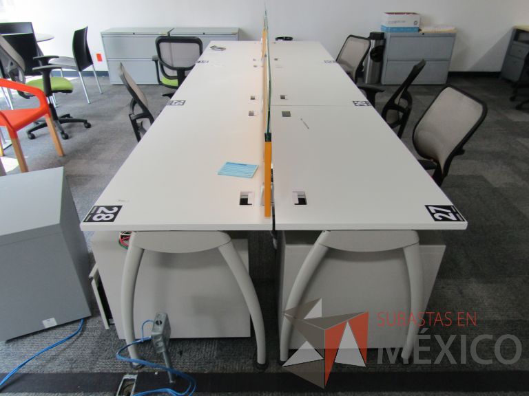Lote 208 - Estación de trabajo para 6 personas - Imagen 14