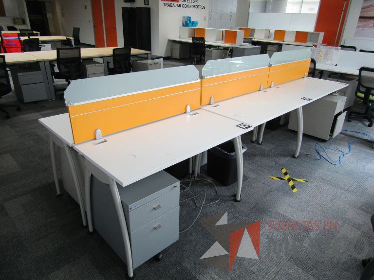 Lote 208 - Estación de trabajo para 6 personas - Imagen 15