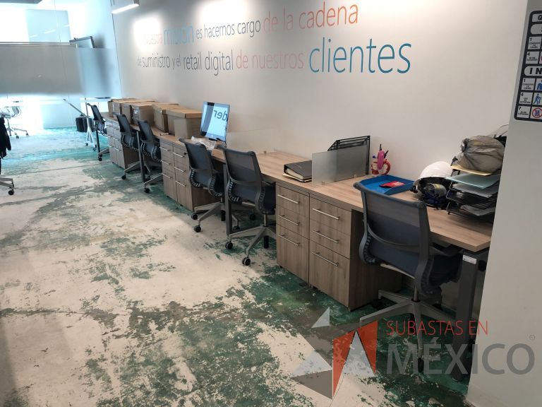 Lote 006 - Estación de trabajo lineal para 6 personas - Imagen 3
