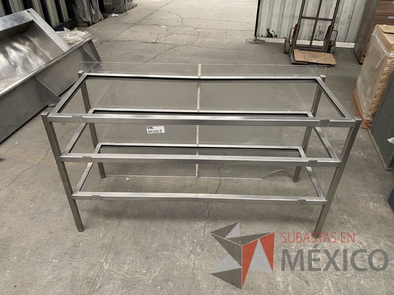 Lote 029 - Lote con Carrito de servicio, Mesa de trabajo, Campana, etc...