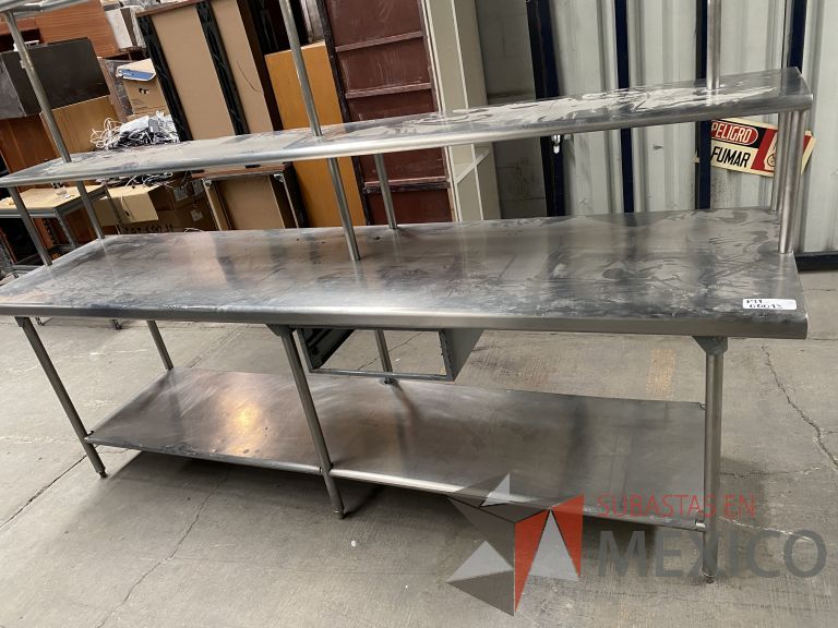 Lote 035 - Mesa de trabajo con cubierta de acero inoxidable y base metálica - Imagen 7