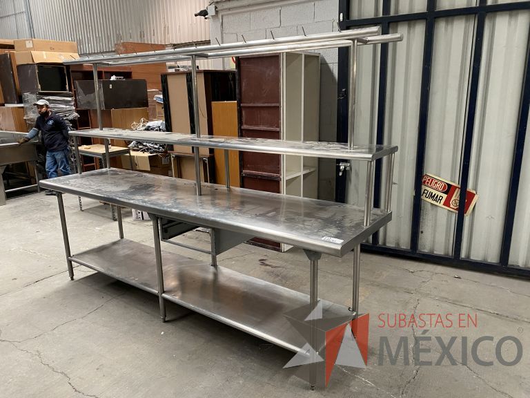 Lote 035 - Mesa de trabajo con cubierta de acero inoxidable y base metálica - Imagen 9