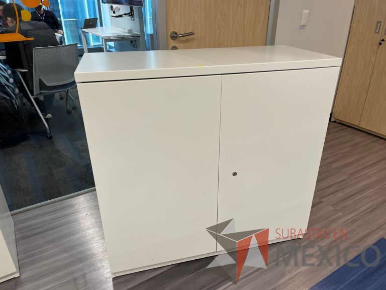 Lote 008 - Gabinete horizontal de 2 puertas y 2 entrepaños color blanco - Imagen 2