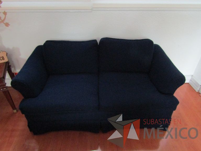 Lote 129 - Sillón de 2 plazas en tela color azul - Imagen 2